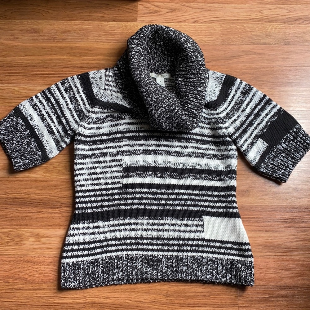 WHBM women’s short sleeve cowl neck knit sweater M